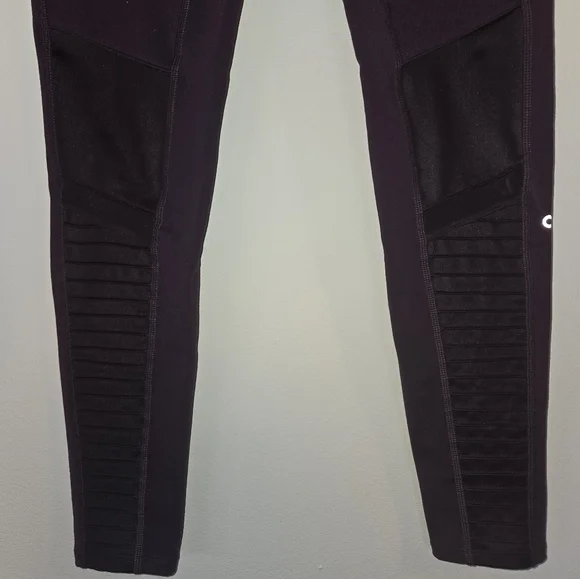 ALO Leggings Moto - Picture 4 of 11